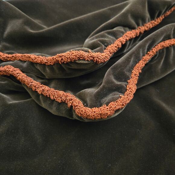 Velvet Pillow Shams Set of 4 Two Large Square Two Rectangle Brown/Burnt Orange - Picture 3 of 9